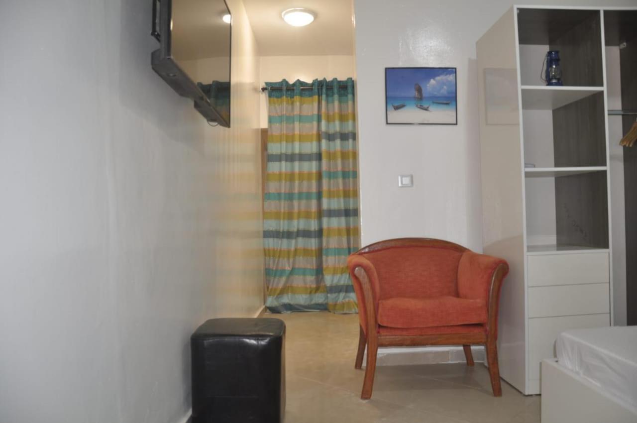 " Le Nid Douillet ", Un Fabuleux Studio, Calme, Cosy Et Bien Climatise Au Centre De Saly Saly Portudal Exterior foto