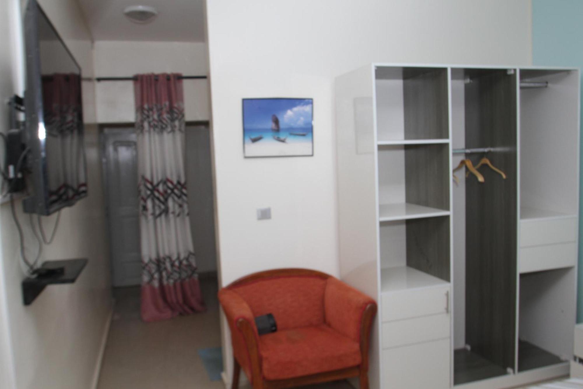 " Le Nid Douillet ", Un Fabuleux Studio, Calme, Cosy Et Bien Climatise Au Centre De Saly Saly Portudal Exterior foto