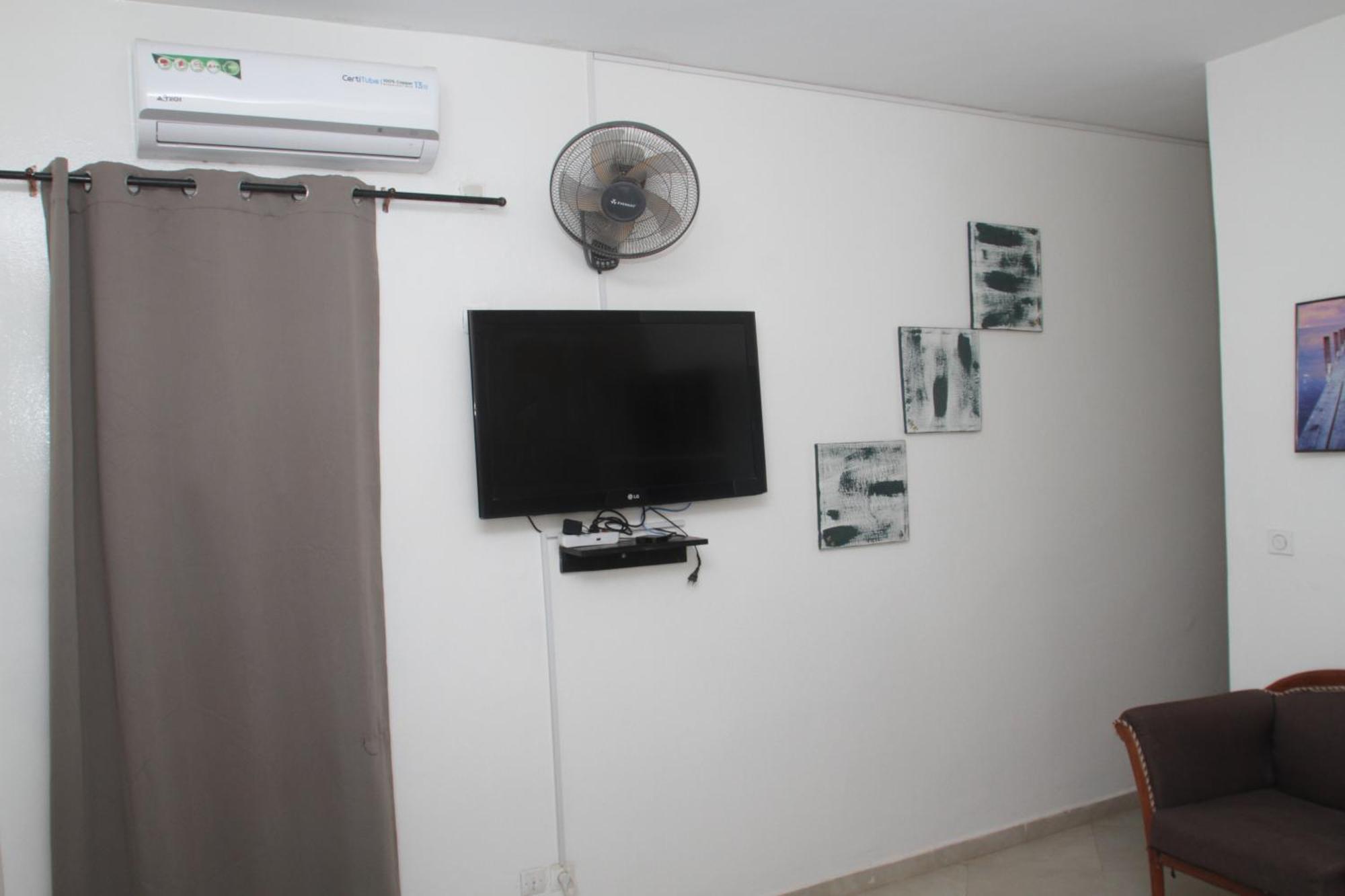 " Le Nid Douillet ", Un Fabuleux Studio, Calme, Cosy Et Bien Climatise Au Centre De Saly Saly Portudal Exterior foto