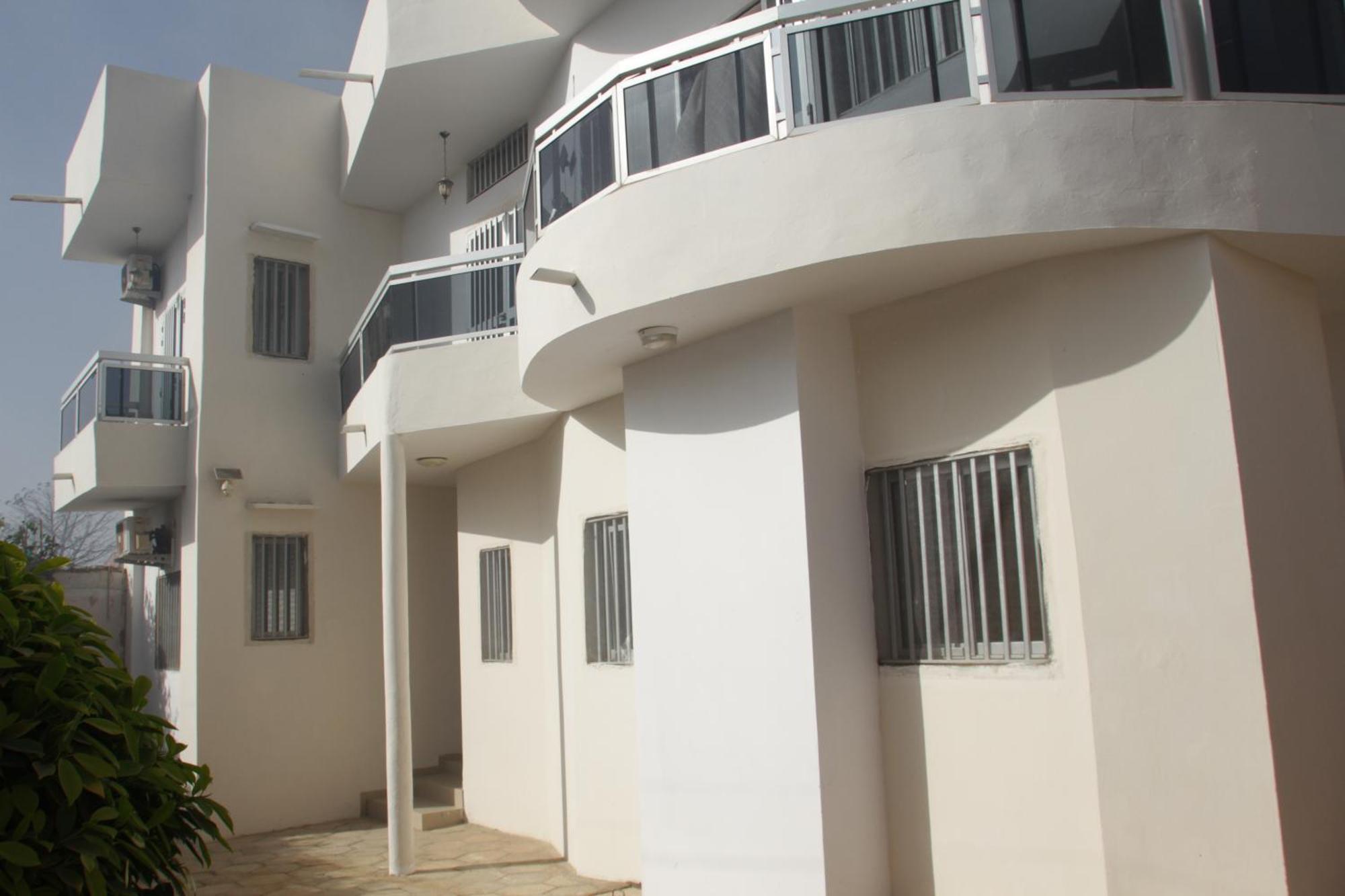 " Le Nid Douillet ", Un Fabuleux Studio, Calme, Cosy Et Bien Climatise Au Centre De Saly Saly Portudal Exterior foto