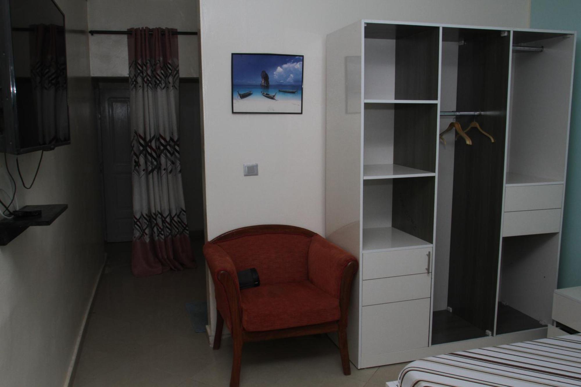 " Le Nid Douillet ", Un Fabuleux Studio, Calme, Cosy Et Bien Climatise Au Centre De Saly Saly Portudal Exterior foto