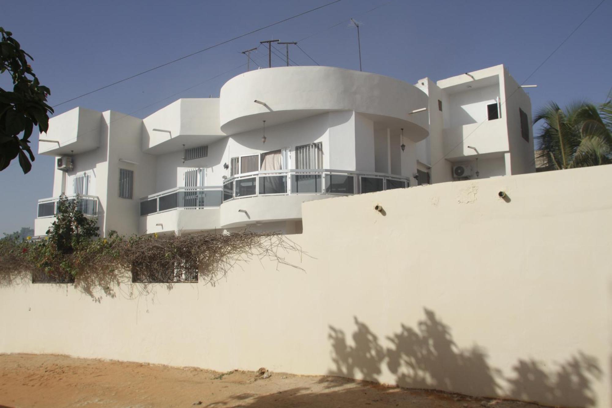 " Le Nid Douillet ", Un Fabuleux Studio, Calme, Cosy Et Bien Climatise Au Centre De Saly Saly Portudal Exterior foto